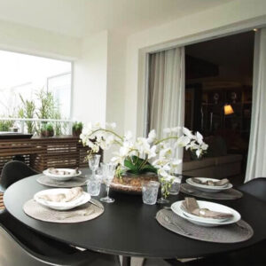 mesa-conne-redonda-preta